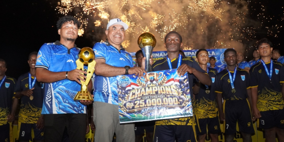 SMPN 1 Nabire Barat Juara Kapolda Cup I 2026, Kapolda Pesan Pelajar Jauhi Narkoba dan Tawuran